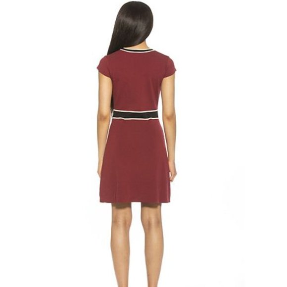ALEXIA ADMOR Mirah Fit & Flare Dress(M)|*FIT SLIMS BODY n MATERIAL SNATCHES YOU* - Picture 4 of 7